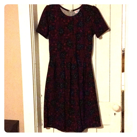 LulaRoe Amelia - Picture 1 of 1